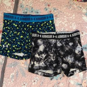 Under Armour Spandex Shorts | ✌🏼 for one!